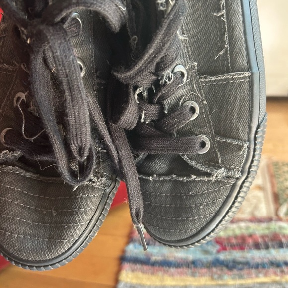 Blowfish Black Distressed Athletic Shoes 10 - Picture 14 of 15